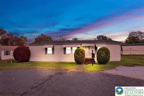 8758 Turkey Ridge Rd #180, Breinigsville, PA 18031