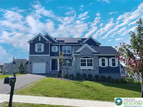 477 Newlins Rd E, Easton, PA 18040