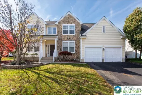 958 Little Cedar Ct, Allentown, PA 18104