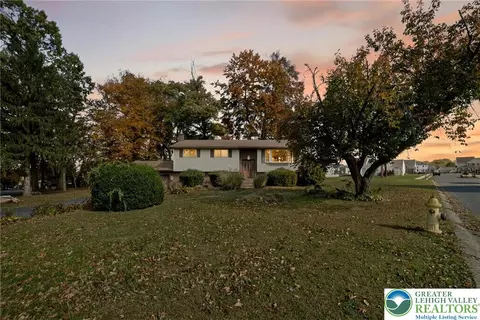 3941 Bruce Ln, Bethlehem, PA 18020