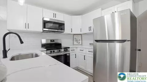 Kitchen - 322 E Garrison St, Bethlehem, PA 18018 photo 2 of 3