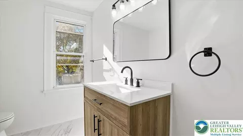 Bath - 322 E Garrison St, Bethlehem, PA 18018 photo 2 of 2