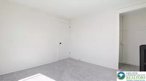 Bedroom - 322 E Garrison St, Bethlehem, PA 18018 photo 2 of 6