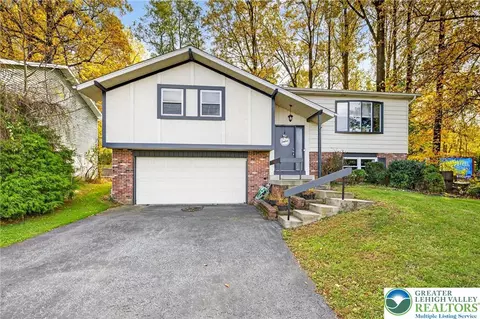 316 W Mountain Rd, Allentown, PA 18103