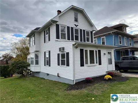 111 W 33rd St, Reading, PA 19606