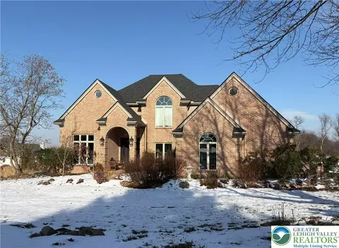 4481 Linda Ln, Emmaus, PA 18049