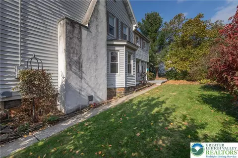 1130 Spring St, Bethlehem, PA 18018 photo 11