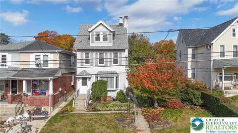 1130 Spring St, Bethlehem, PA 18018 photo 3