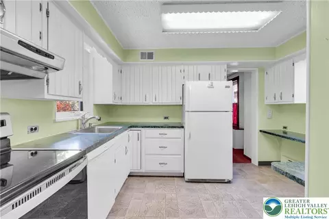 1130 Spring St, Bethlehem, PA 18018 photo 25