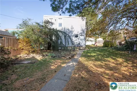 1130 Spring St, Bethlehem, PA 18018 photo 14