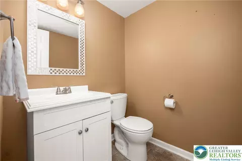 Bath - 1514 Ravena St, Bethlehem, PA 18015 photo 1 of 2