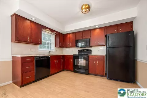 Kitchen - 1514 Ravena St, Bethlehem, PA 18015 photo 1 of 2