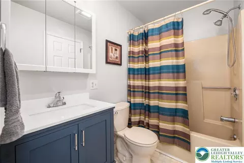 Bath - 1514 Ravena St, Bethlehem, PA 18015 photo 2 of 2