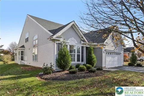 1897 Alexander Dr, Macungie, PA 18062