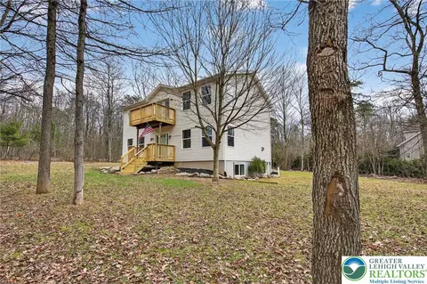 31 Orange Ln, Jim Thorpe, PA 18229