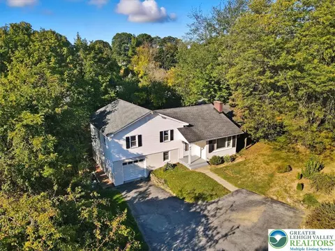1122 Sullivan Trl, Forks Twp, PA 18040