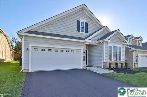 3871 Victors Way, Easton, PA 18045