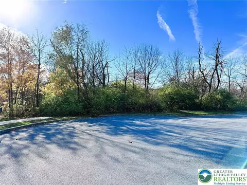 3161 S 7th Ave, Whitehall Twp, PA 18052