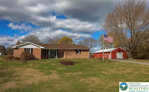 8975 Mertztown Rd, Mertztown, PA 19539