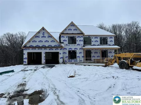 4119 Butternut Dr, Walnutport, PA 18088
