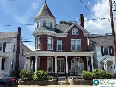 314 2nd St, Slatington, PA 18080