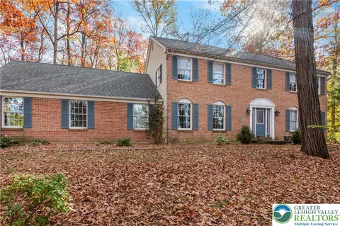 434 Schoeneck Ave, Nazareth, PA 18064