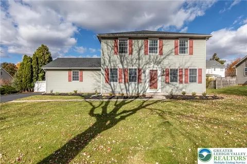 4011 Ferncroft Ln, Bethlehem, PA 18020