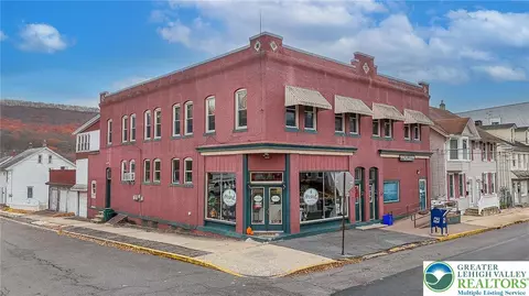 432 Center St, Jim Thorpe, PA 18229