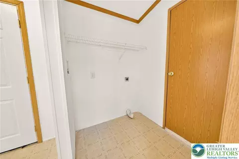 5 Woodview Ct, Bath, PA 18014 photo 16
