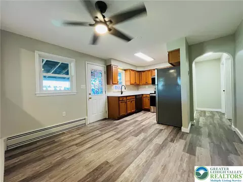 881 Oplinger, Allentown, PA 18106