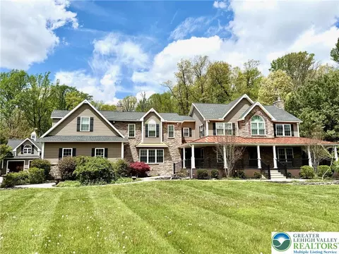 284 Walker Rd, Macungie, PA 18062