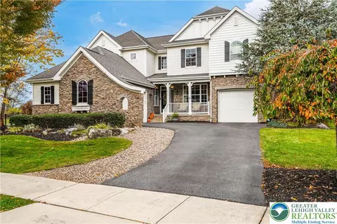 2800 Meadow Lane Dr, Forks Twp, PA 18040