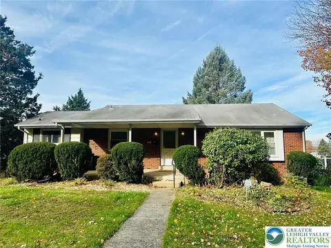 3011 Ithaca St, Allentown, PA 18103
