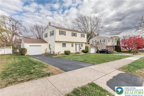 2126 Herbert Dr, Bethlehem, PA 18018