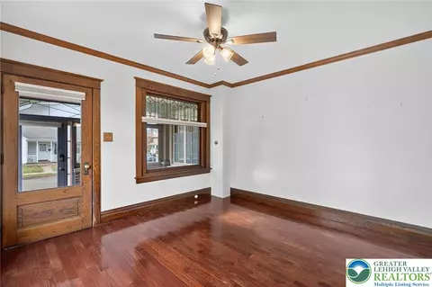 1036 Maple St, Bethlehem, PA 18018 photo 9