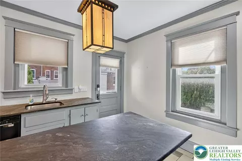 1036 Maple St, Bethlehem, PA 18018 photo 16