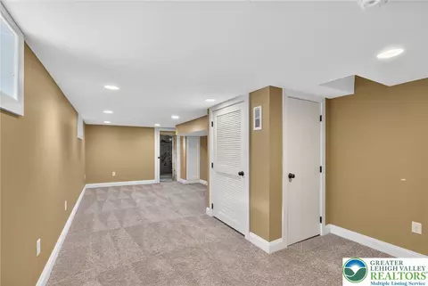 1036 Maple St, Bethlehem, PA 18018 photo 34