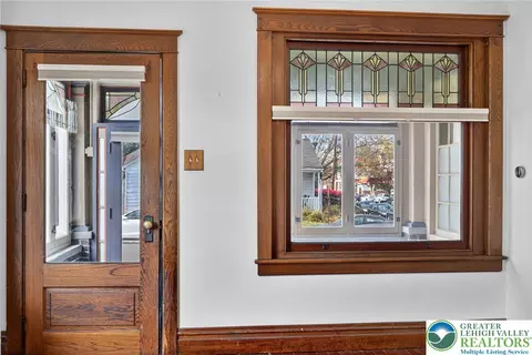 1036 Maple St, Bethlehem, PA 18018 photo 11