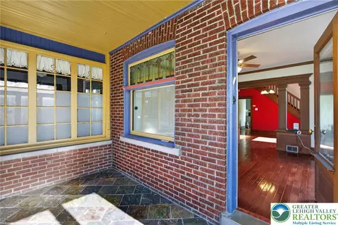 1036 Maple St, Bethlehem, PA 18018 photo 5