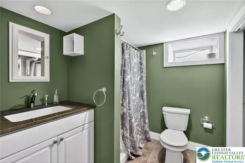 1036 Maple St, Bethlehem, PA 18018 photo 37