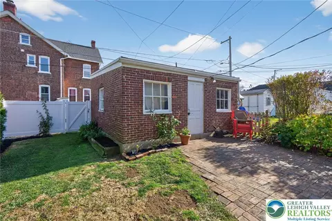 1036 Maple St, Bethlehem, PA 18018 photo 43