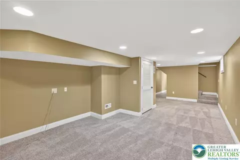1036 Maple St, Bethlehem, PA 18018 photo 35