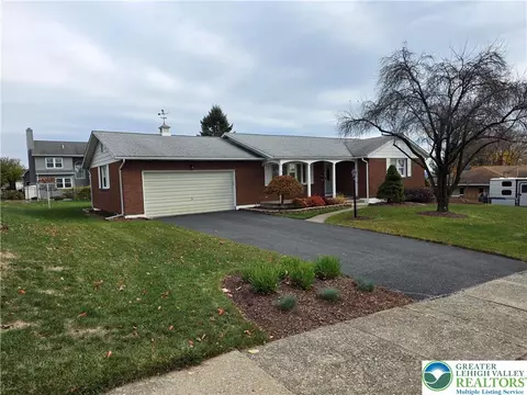 233 Christmas Ave, Bath, PA 18014