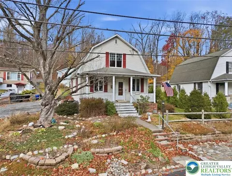 286 Oak Rd, Bangor, PA 18013
