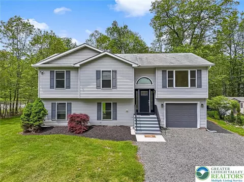 2105 Cottonwood Ln, Coolbaugh Twp, PA 18466