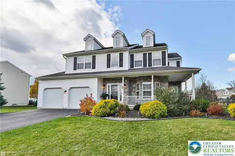 1316 Buck Hill Ln, Breinigsville, PA 18031