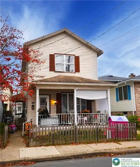 69 Girard Ave, Plymouth, PA 18651