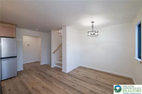 111 Main St, Glendon, PA 18042 photo 7