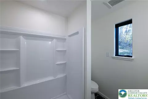 111 Main St, Glendon, PA 18042 photo 16