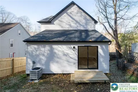 111 Main St, Glendon, PA 18042 photo 30